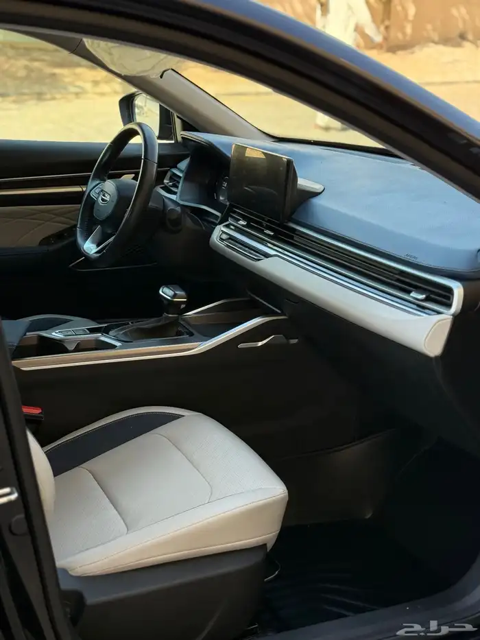 للبيع جيلي امجراند 2023 ممشى قليل 10