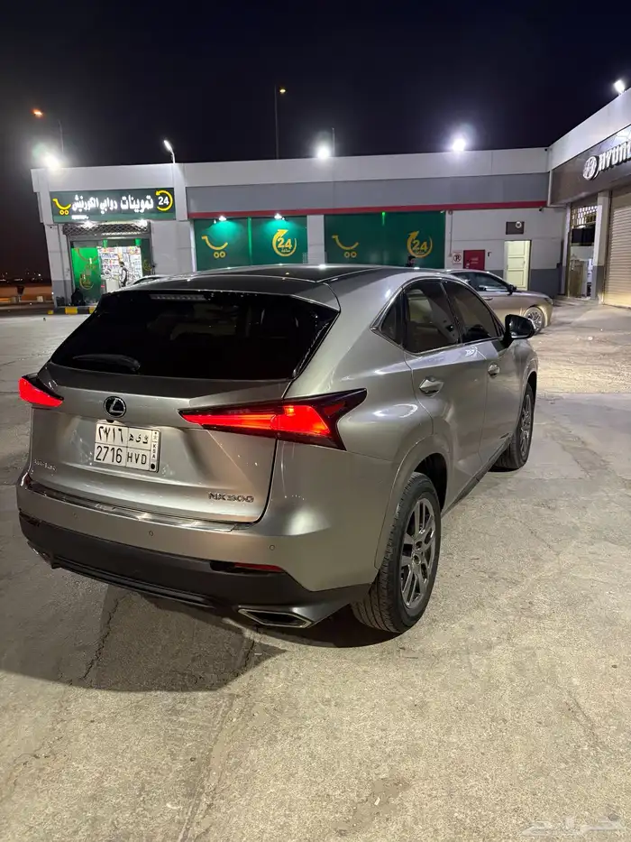 لكزس NX 300 مديل 2021 ممشى 69 الف 3