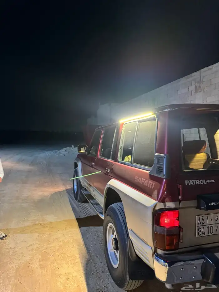 للبيع نيسان سفاري مديل 1997 مكينة لكزس 3