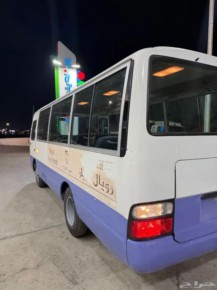 باص كوستر موديل 2011 بنزين 26 مقعد 10