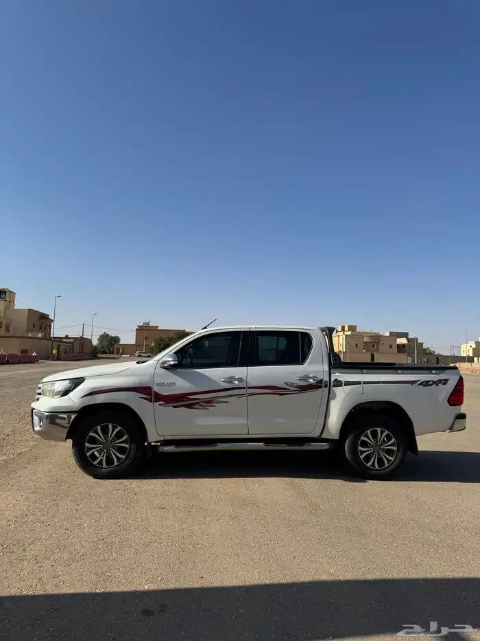 للبيع هايلوكس 2017 م دبل 4