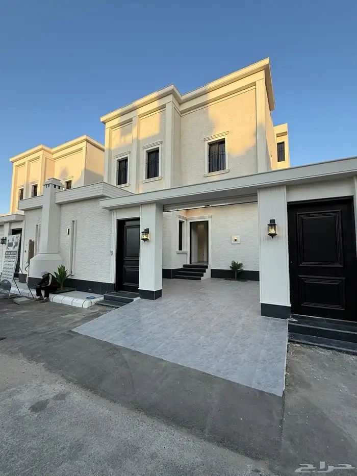 للبيع فلل فاخرة مكونه من دورين وملحق شمال خميس مشيط 1