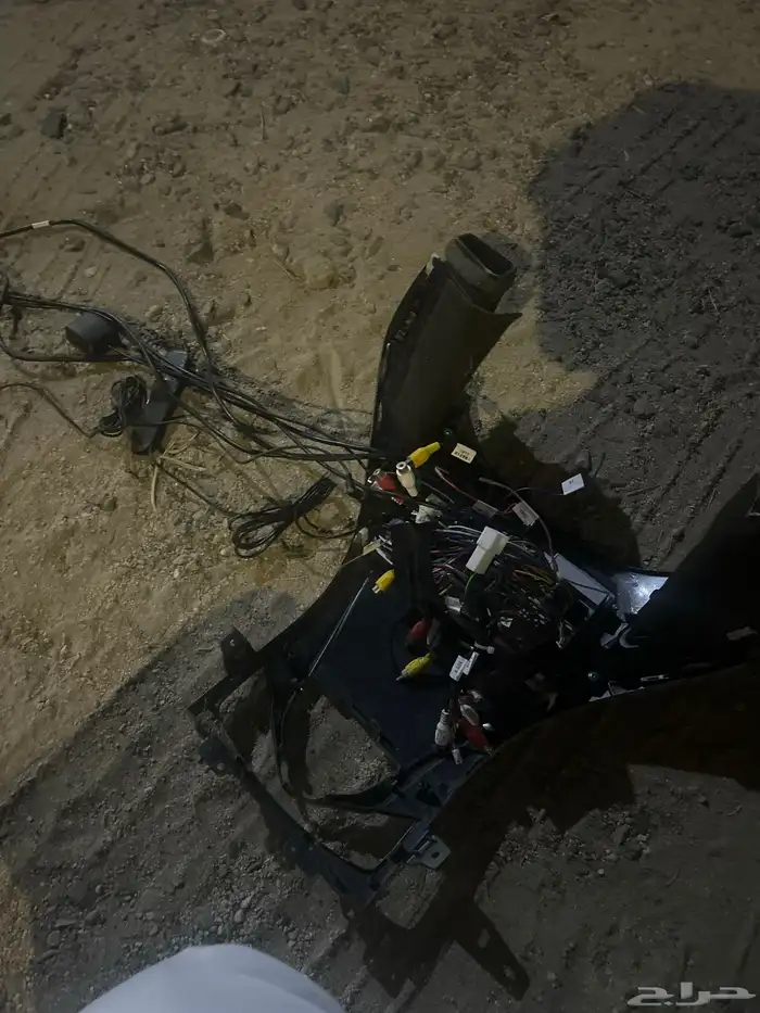 شاشه مع الديكور لسياره ازيرا 1