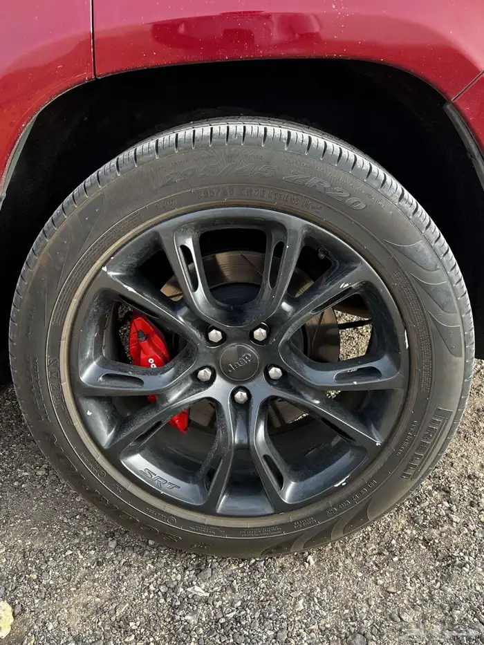 جيب جيراند شروكيSRT 2013 10