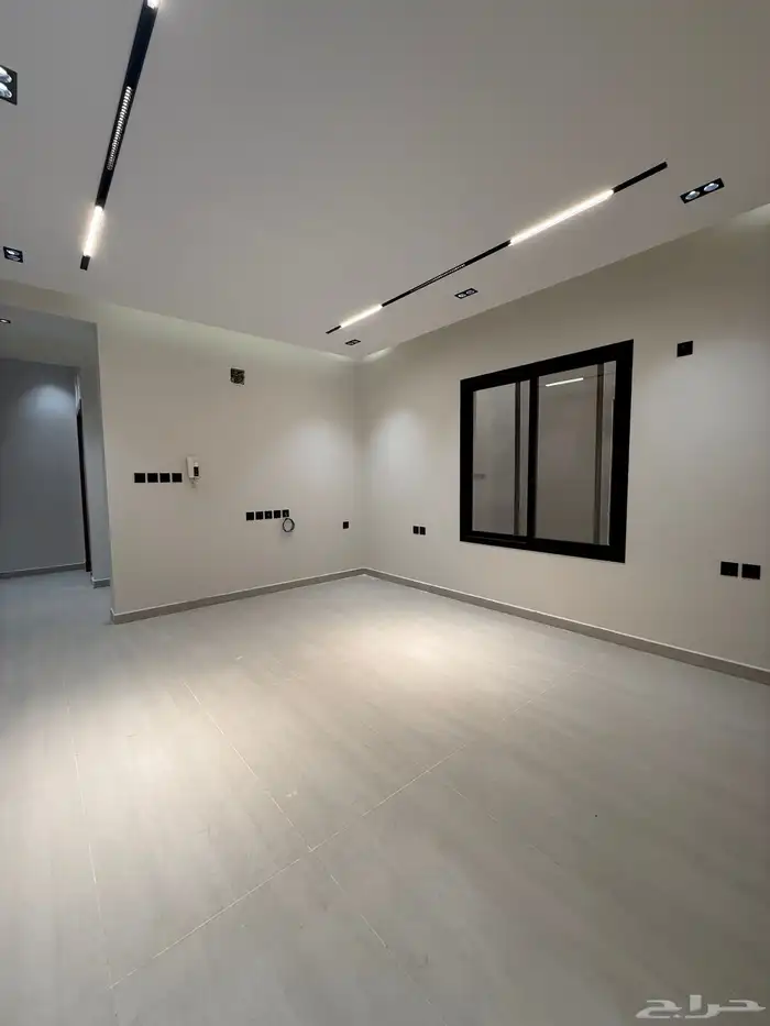 دور علوي فاخر للبيع بحي الصفا 5