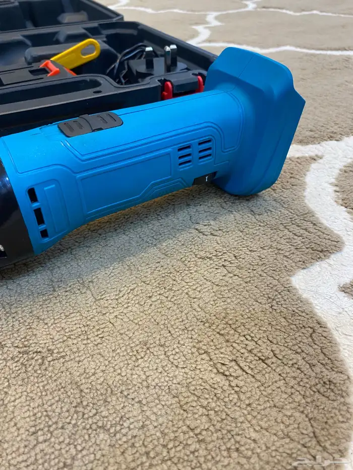 للبيع مكينه حلاقت اباعر بطاريه 3