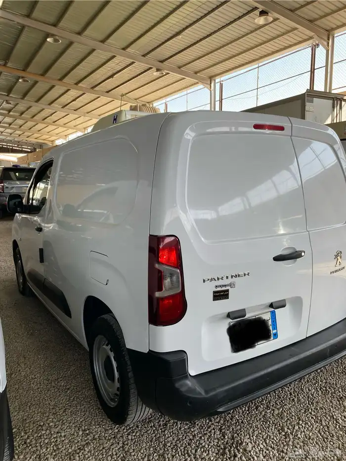 ((يوجد لدينا مجموعه من بيجو بارتنر ثلاجه تبريد 2022)) 18