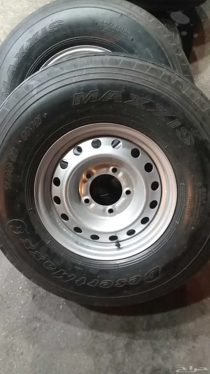 كفرات بالون 900 16ماكسس نظيفه بزرعه مع جنوط هلل 1