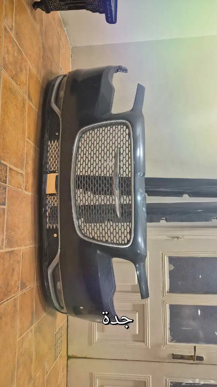 كرايسلر 18 صدام امامي كامل مع شبوك  دفيوزر خلفي  2سمكات 2