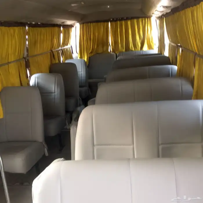 Toyota 2013 for rent لل ايجار مدرس  مستشف  مطعم شري   ايي م 3