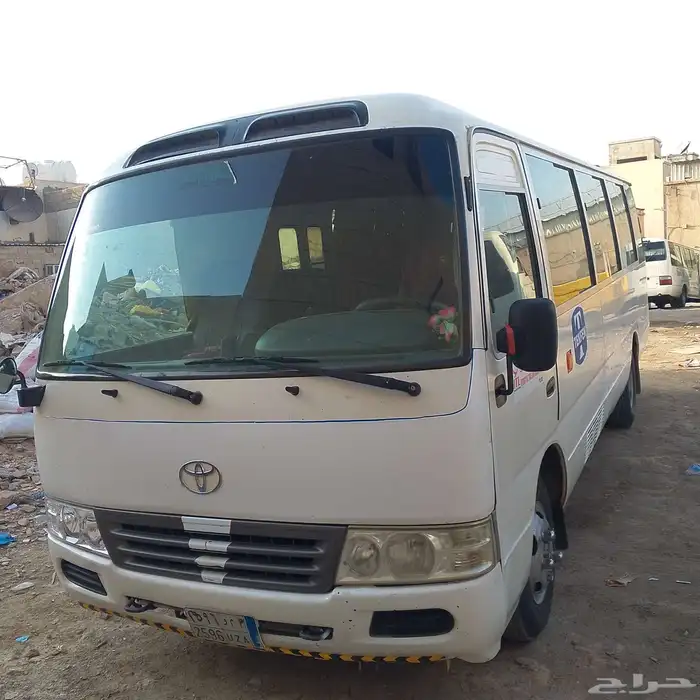 Toyota 2013 for rent لل ايجار مدرس  مستشف  مطعم شري   ايي م 2