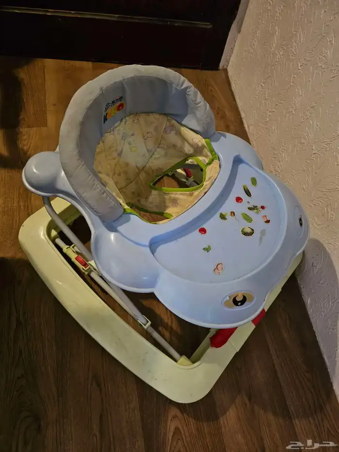 عربة اطفال ومشاية أطفال ومقعد سيارة مستعمل نظيف للبيع 5