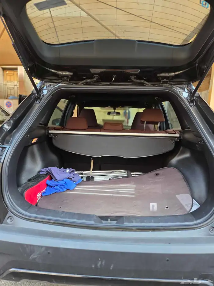 تويوتا كورولا كروس 2024 هايبرد 1800سي 5