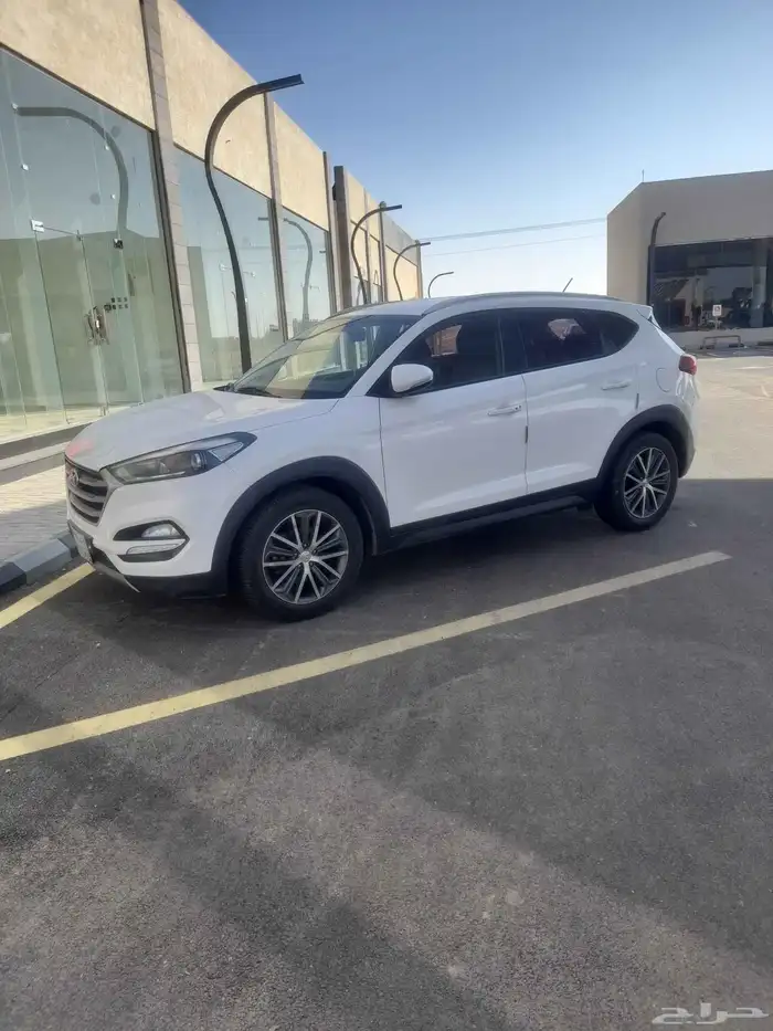 هونداي توسان ديزل 2017 ماشي 400 الف قابل للزياده 0