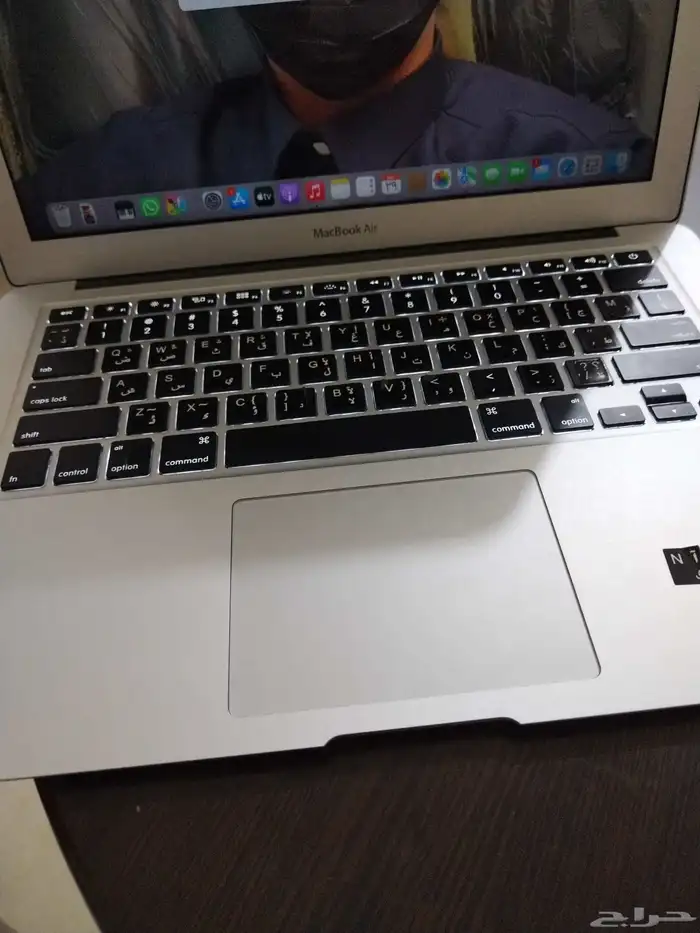 لابتوب ابل نضيف الاصدار 12.7.6 الرام 8 1