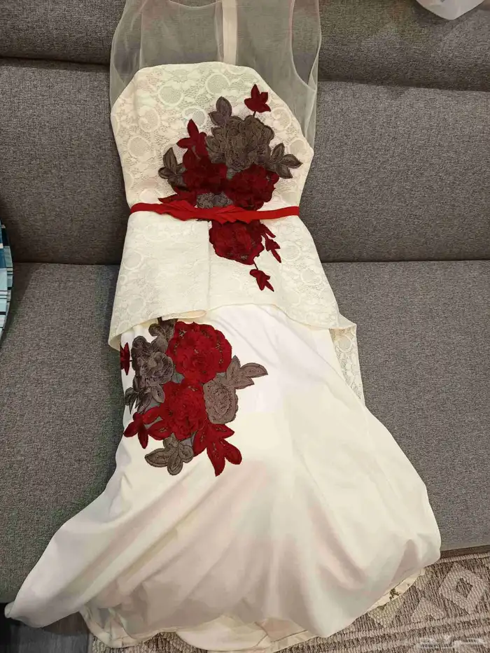 فساتين سهرات جديده استخدام مره واحده فقط 9