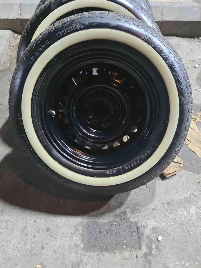 جنوط هيلكس مرسيدس مع كفرات مستخدم نضيف مقاس 205 75 1 4