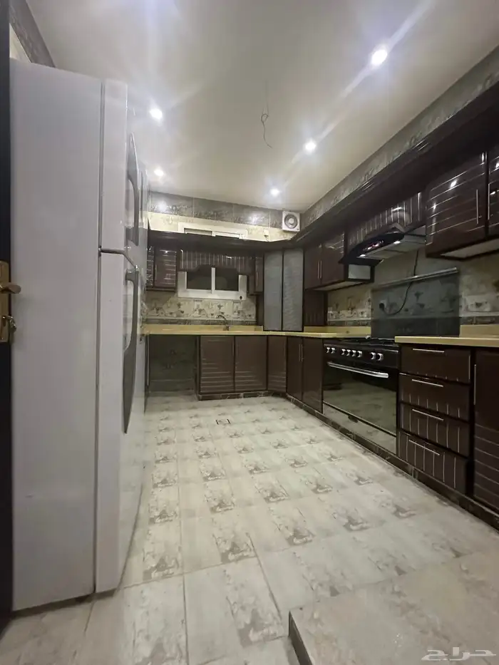 شقه موثثه شامل النت والكهرباء والماء 3