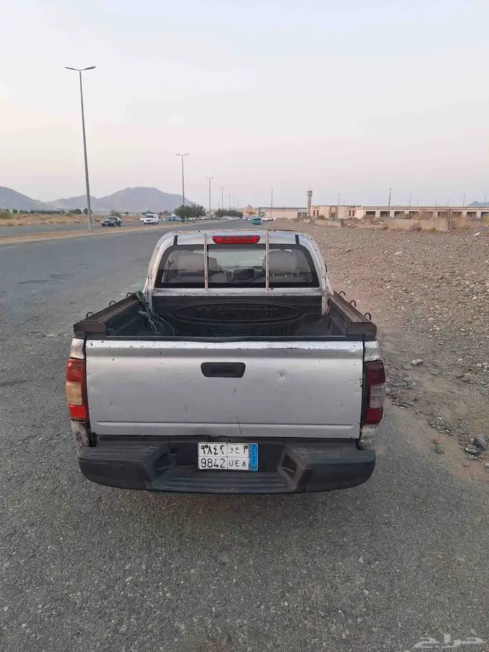 ايسوزو موديل 2005 ماكينه وجير علي الشرط مكيف شغال 0