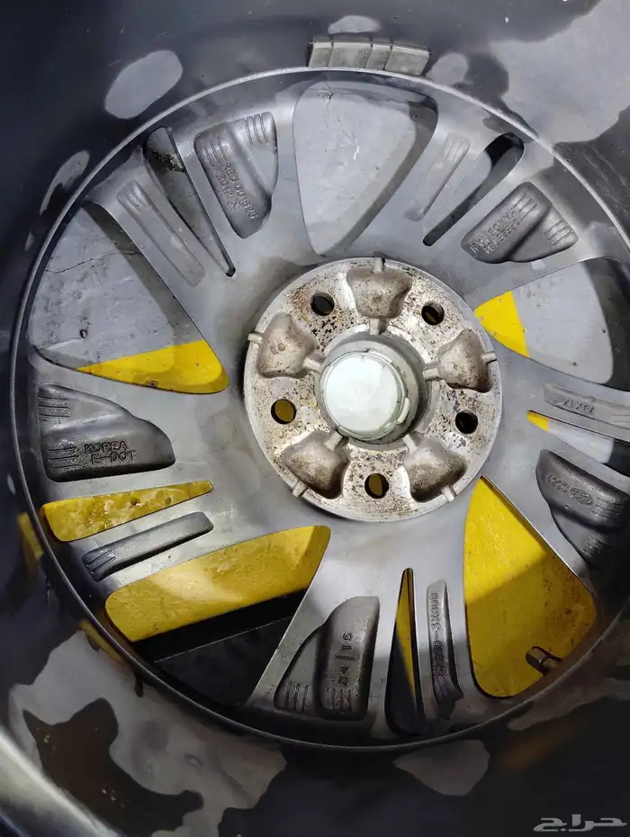 هونداي النترا 2015 مقاس 17 اصلي حبه واحده سبير مع الكفر 2