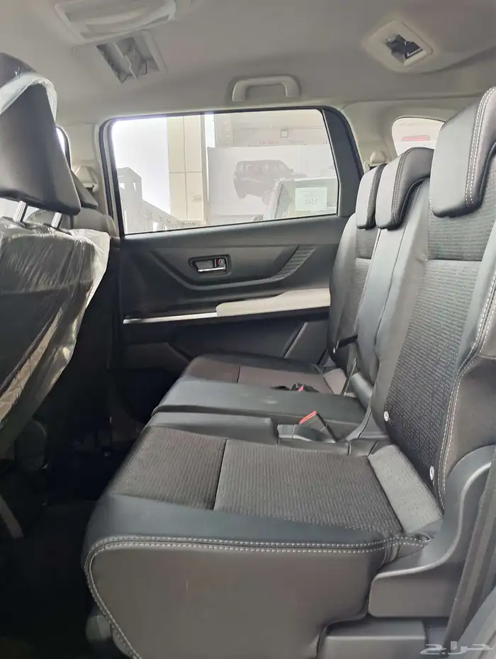 عرض خاص للبيع تويوتا فيلوز 2025 فل كامل 7 راكب سعودي 8