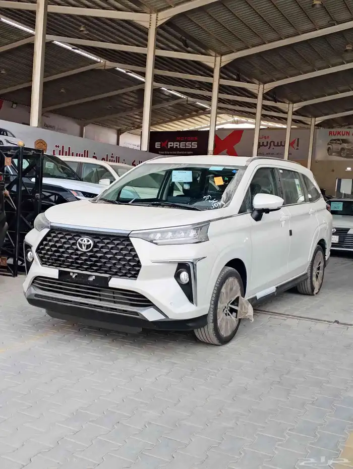 عرض خاص للبيع تويوتا فيلوز 2025 فل كامل 7 راكب سعودي 1