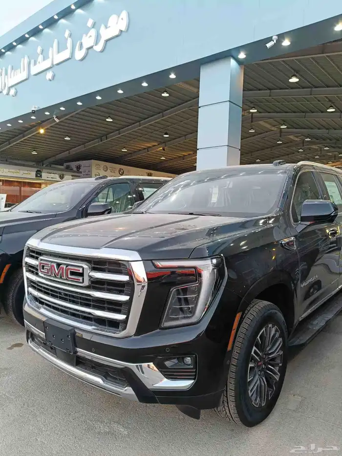 جيمس يوكن الفيشن 2025 1