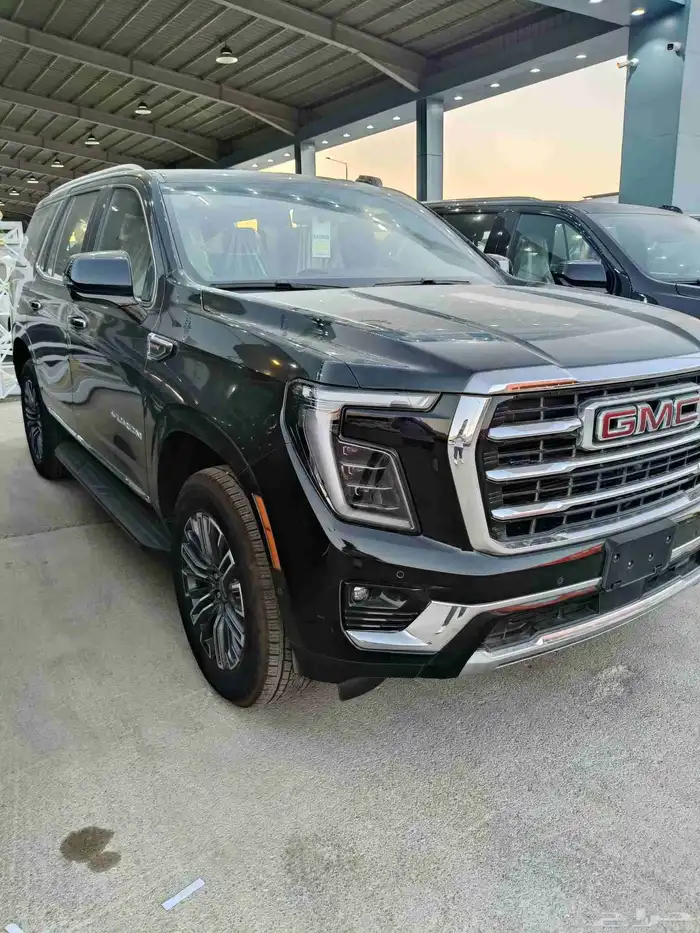 جيمس يوكن الفيشن 2025 2