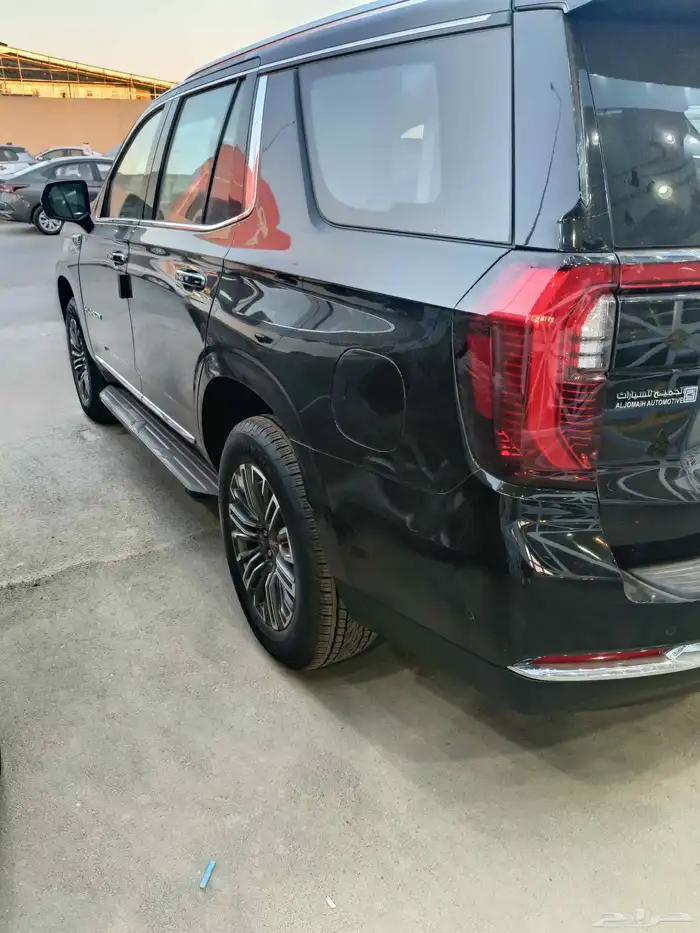 جيمس يوكن الفيشن 2025 3