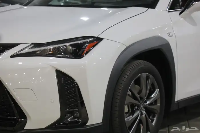 لكزس UX F سبورت فل كامل 2023 شبه الجديد 4