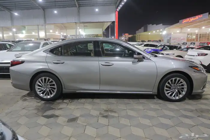 لكزس ES250 فل كامل BD2023 شبه جديد 5