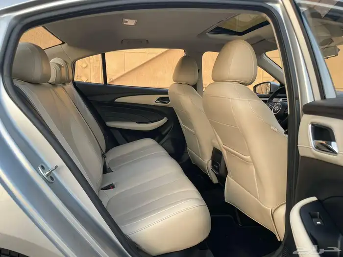 ام جي 5 - 2022 فل كامل نظيف جدا 17