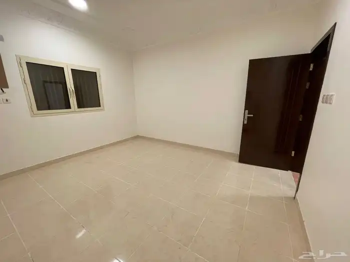 شقتين للايجار عوائل وشقه منها للعزاب 8