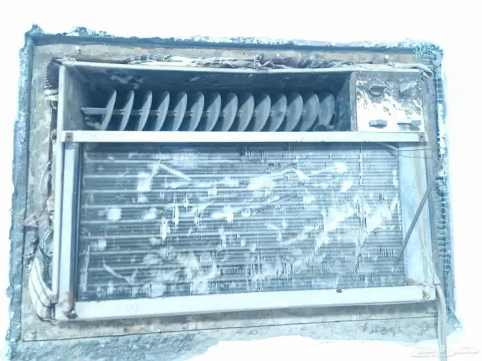 مكيفات طن ونص للبيع المستعجل الاثنين شغالين اللي عليهم غطى 2