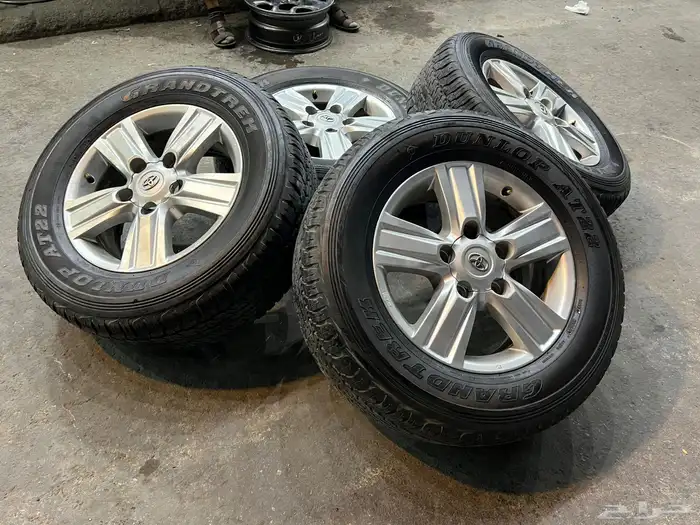 جنوط جيب لاند كروزر 2015 اصلي وكاله  مع كفرات دنلوب 285.60.1 0