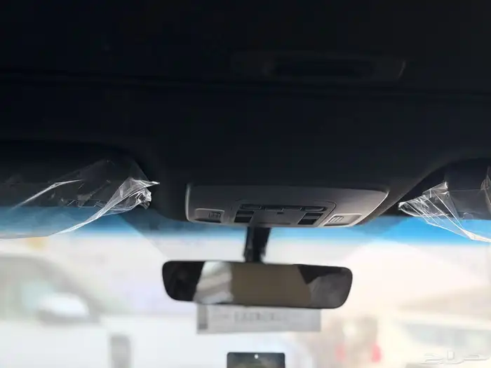 كامري 2025 LE بنزين سعودي ابيض تيتانيوم 14