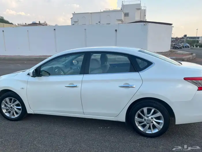 نيسان سينترا 4