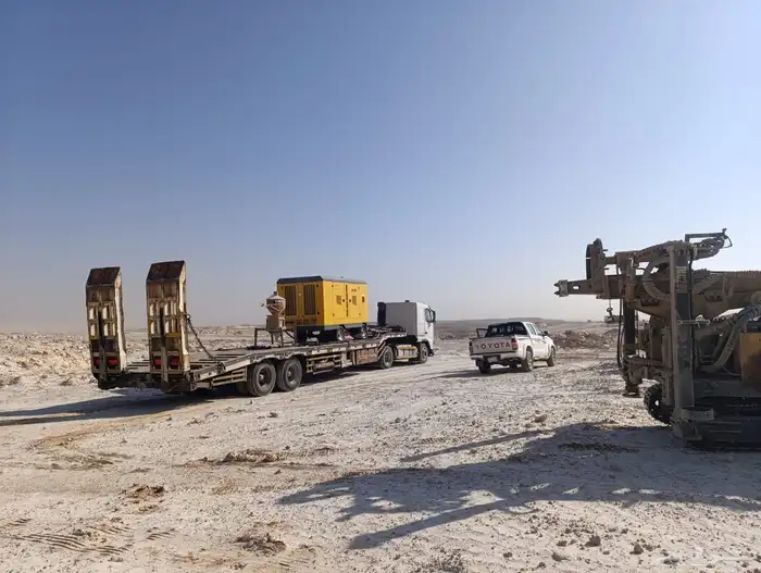 لوبد متواجد في سبت العلايا النماص تنومه لتحميل المعدات 0