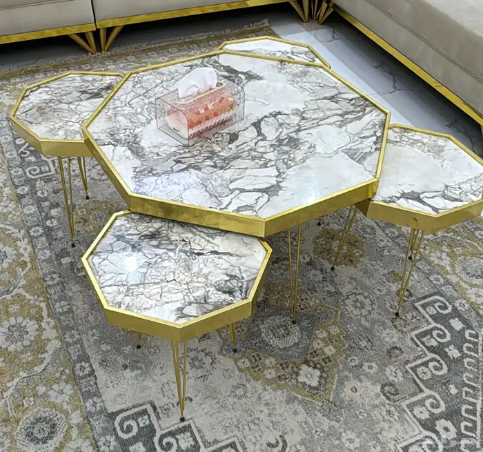 طاوله مع اربع طاولات خدمه 0