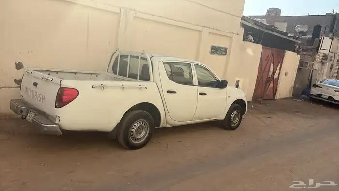 بكب متسوبيشي 2010 غمارتين 1