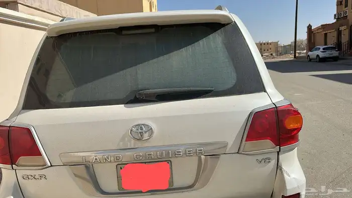 تويوتا لاند كروزر 2015 البريمي 3