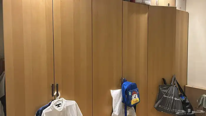 3 وحدات خزائن ايكيا - ابيض وبيج مع الاكسسوارات 4