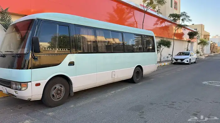 متسوبيشي روزا 8