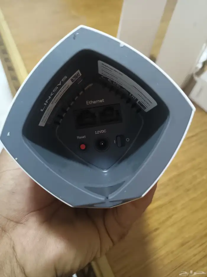 مقوي شبكه وموزع شبكه الانترنت لينكسيس 3