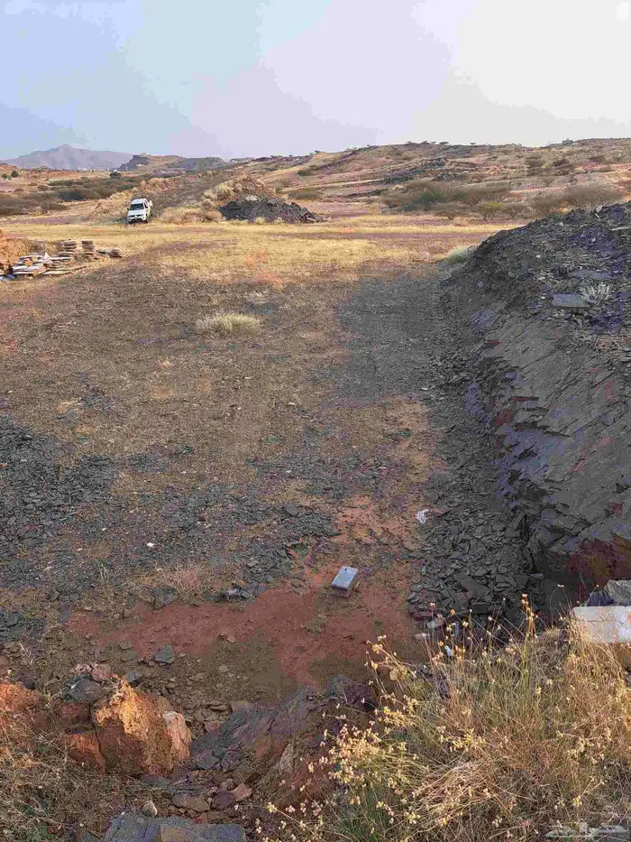 ارضين للبيع مخطط بني زيد جندله مساحت كل ارض 300متر 1