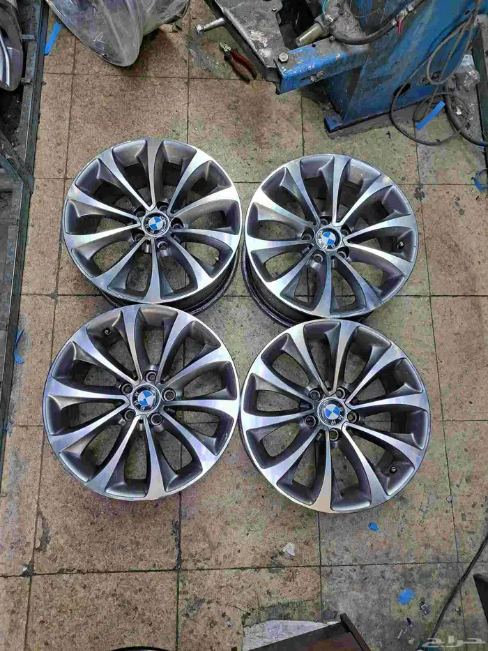 جنوط بي ام دبليو 2015 مقاس18 اصليه وكاله 15