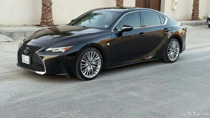Lexus 2022 is300 للبيع 1