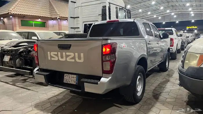 النوع   ايسوزو ديماكس2023 11