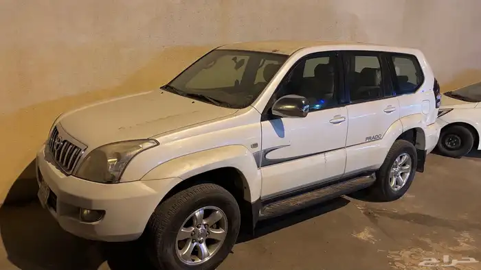 برادو ابيض 2006 ماشي 50 بحاجه إلى محرك 0