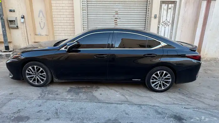 لكزس 2022 H300 2